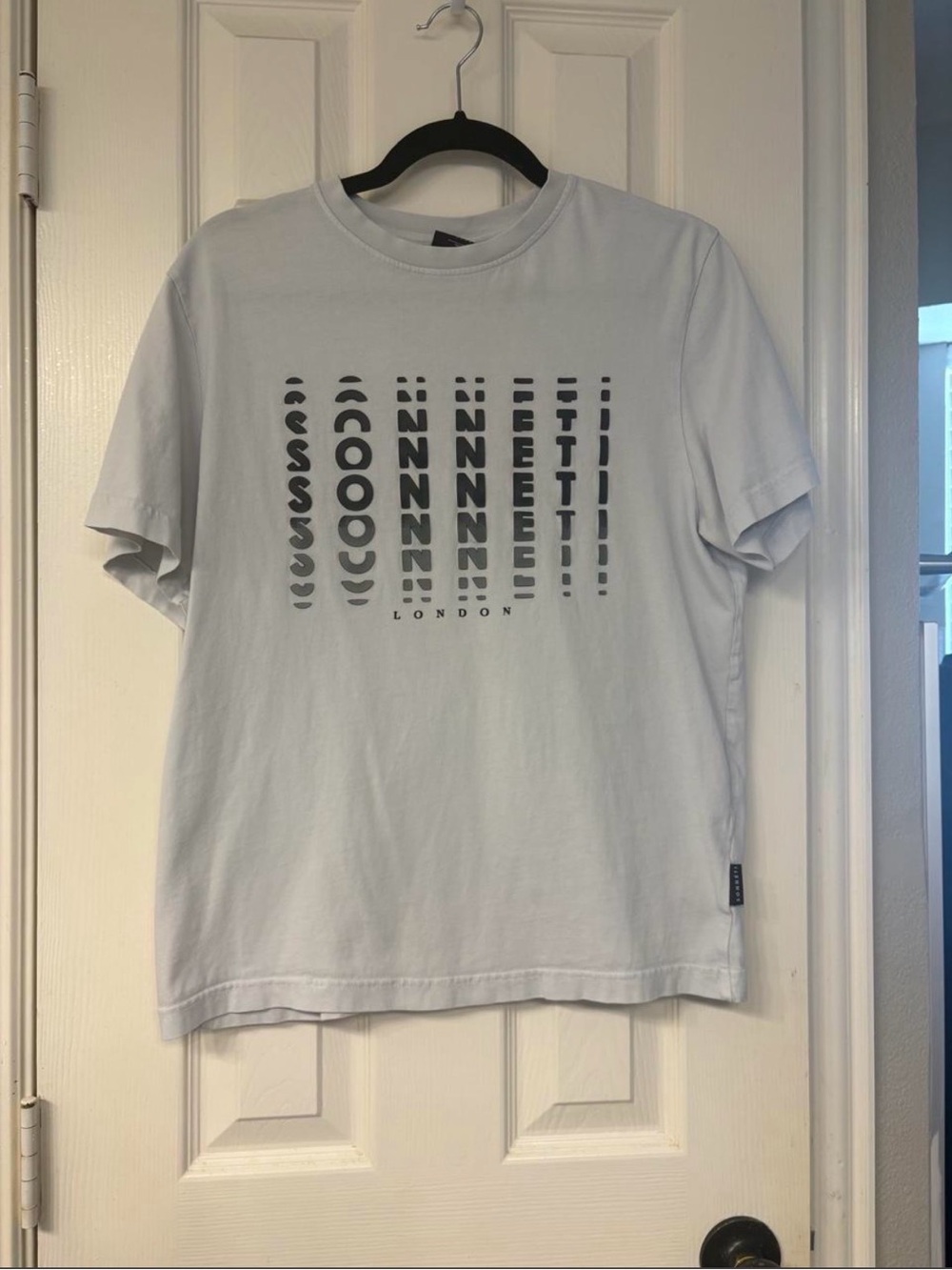 Sonneti London Men’s Medium Light Gray Graphic T-Shirt Streetwear Tee